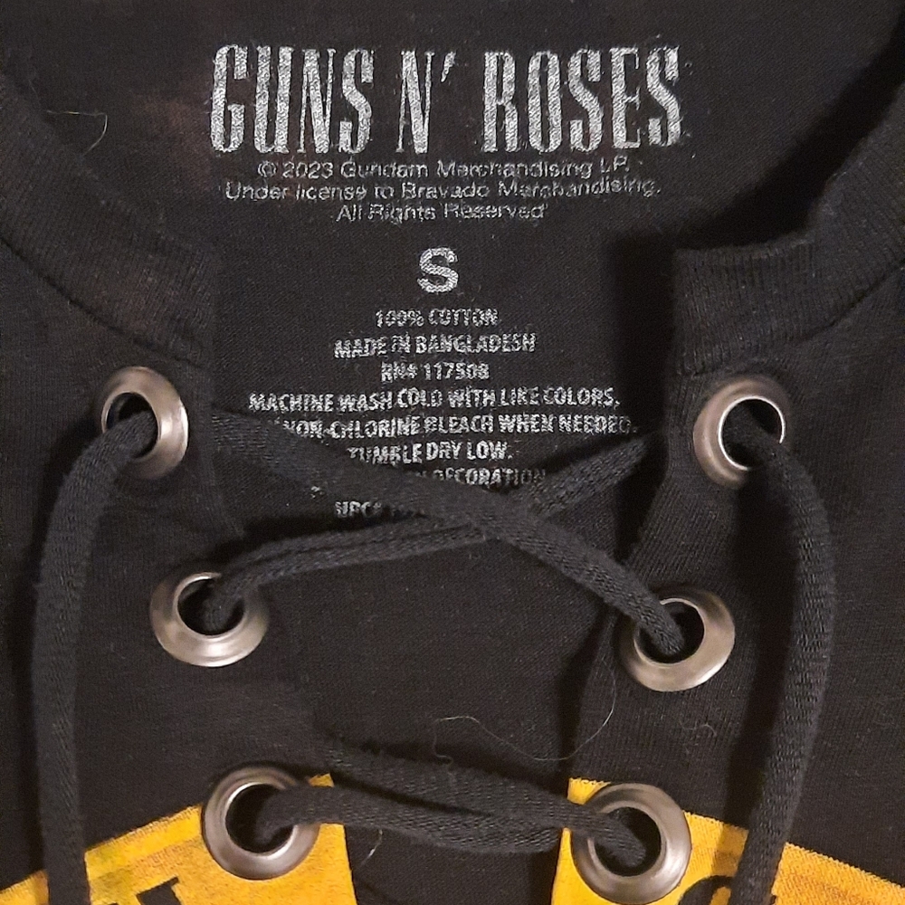 Customized Guns N' Roses Tee - Picture 6 of 6